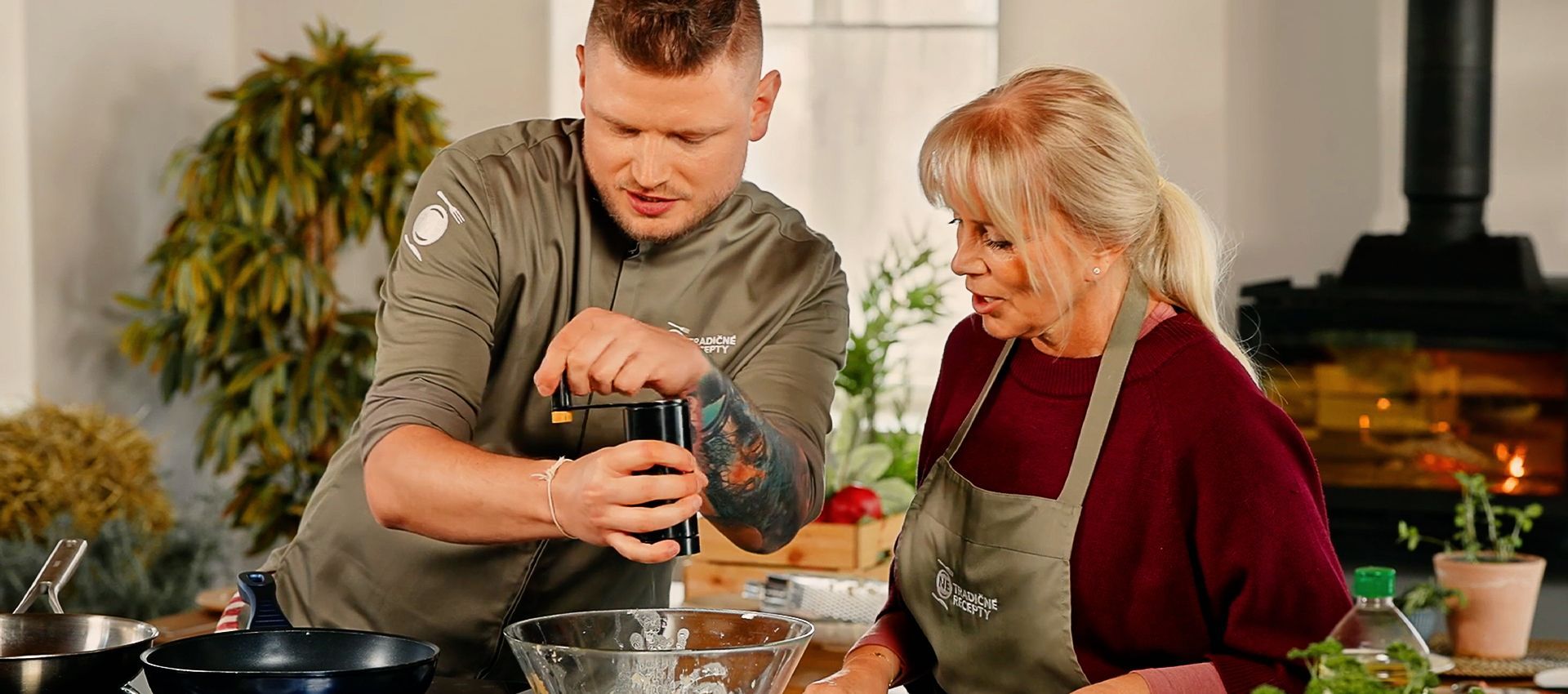 Pečené kura na kyslej kapuste so zemiakovými lievancami a Sendvič s tuniakom