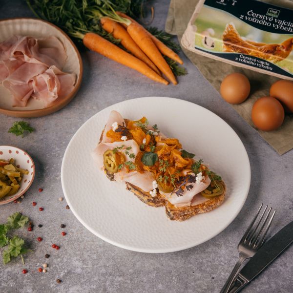 CHLIEB VO VAJCI INAK