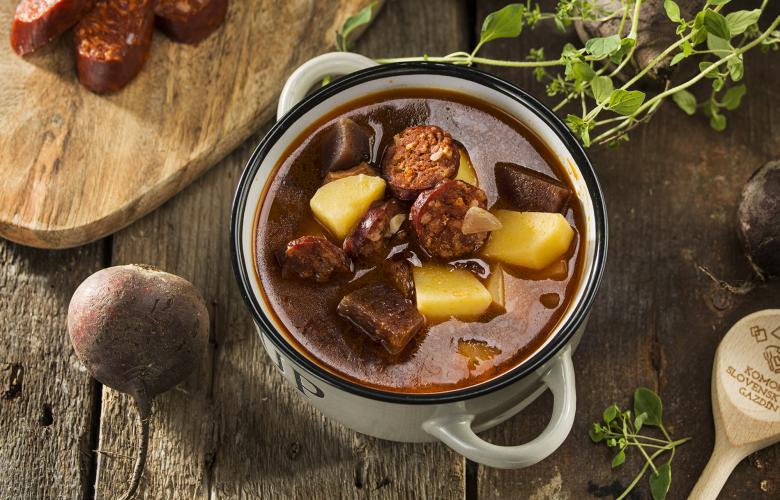 Recept → Cviklový guláš s klobásou