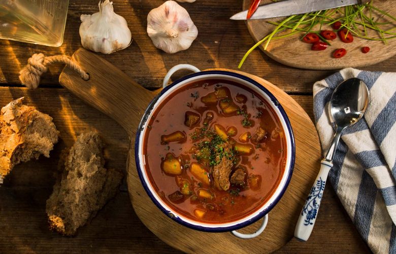 Recept → Hustá gulášová polievka Recept → Hustá gulášová polievka