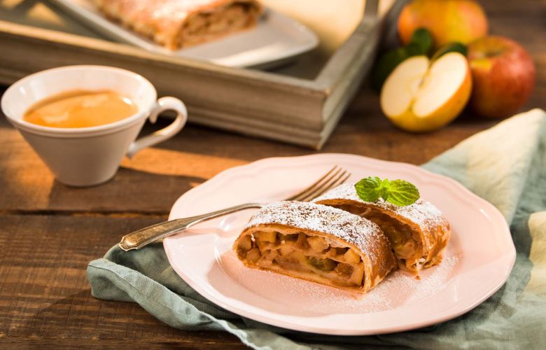 Recept → Jablková štrúdľa Recept → Jablková štrúdľa