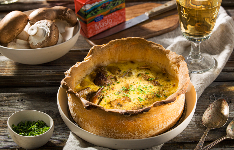 Recept → Hubový koláč so slaninou Recept → Hubový koláč so slaninou