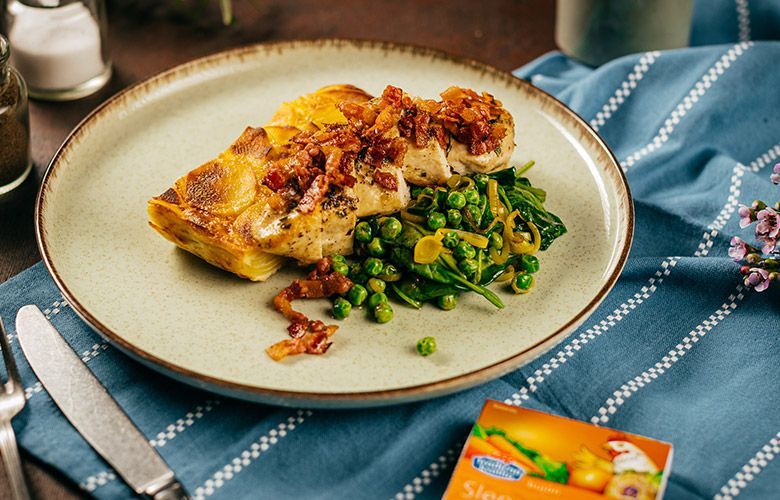 Recept → Zlaté kuriatko s dusenou zeleninou a zemiakovým gratinom Recept → Zlaté kuriatko s dusenou zeleninou a zemiakovým gratinom