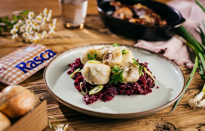 Recept → Zemiakové knedličky s trhaným kačacím mäsom Recept → Zemiakové knedličky s trhaným kačacím mäsom