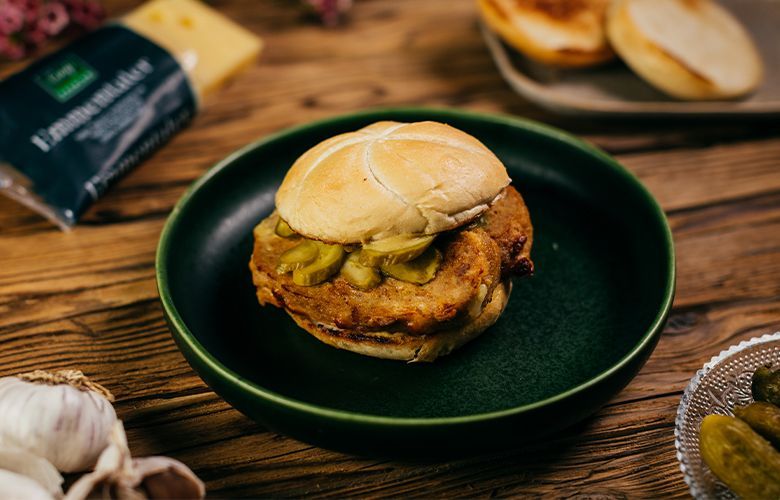 Recept → Kaizerka s domácou sekanou a syrom Recept → Kaizerka s domácou sekanou a syrom