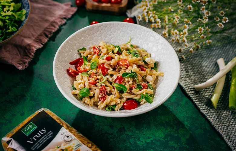Recept → CESTOVINOVÝ ŠALÁT S PARADAJKAMI A OVČÍM SYROM Recept → CESTOVINOVÝ ŠALÁT S PARADAJKAMI A OVČÍM SYROM