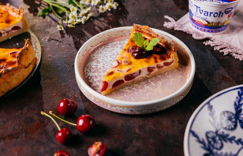 Recept → TVAROHOVÝ KOLÁČ S ČEREŠŇAMI Recept → TVAROHOVÝ KOLÁČ S ČEREŠŇAMI