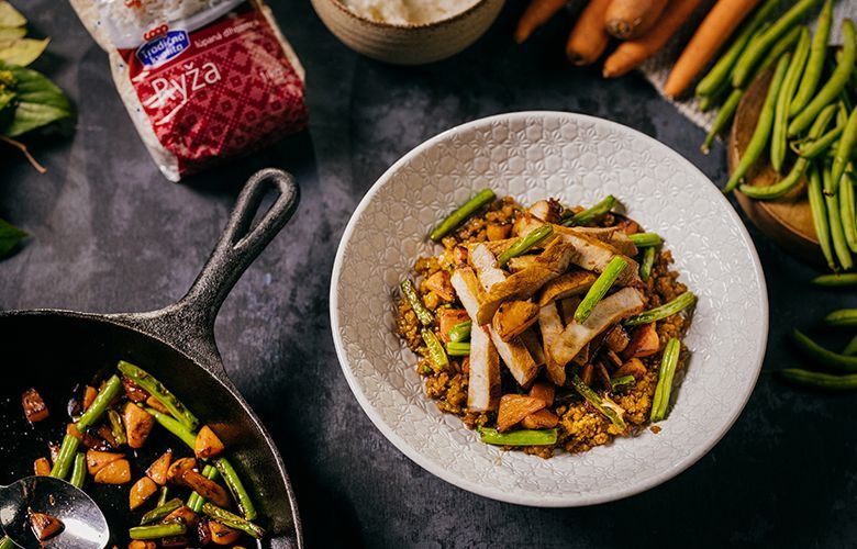 Recept → PIKANTNÁ KOTLETA S PEČENOU MRKVOU A RYŽOVÝM ŠALÁTOM Recept → PIKANTNÁ KOTLETA S PEČENOU MRKVOU A RYŽOVÝM ŠALÁTOM