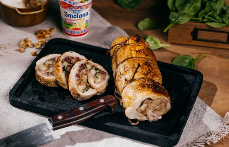 Recept → ROLÁDA Z VYKOSTENÉHO KURAŤA S ORECHOVO ŠPENÁTOVOU PLNKOU Recept → ROLÁDA Z VYKOSTENÉHO KURAŤA S ORECHOVO ŠPENÁTOVOU PLNKOU