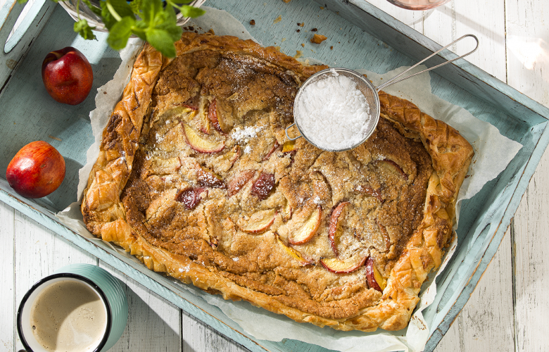 Recept → Koláč z lístkového cesta s nektárinkami Recept → Koláč z lístkového cesta s nektárinkami