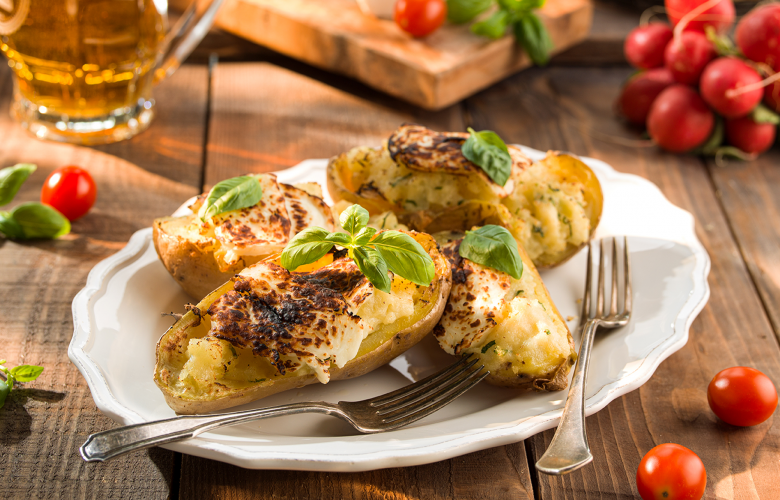 Recept → Grilované plnené zemiaky so syrom Recept → Grilované plnené zemiaky so syrom